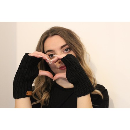 Guanti di lana neri uncinetto