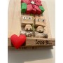 Quadretto coppia Love is... - legno fatto a mano 17x23 cm handmade GnomoWood