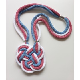 Collana in corda bianca, azzurra e rosa