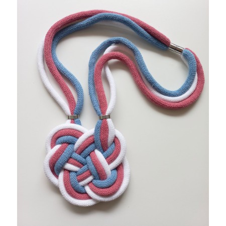 Collana in corda bianca, azzurra e rosa